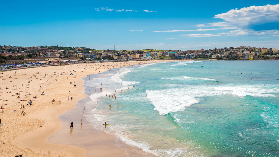Sydney, Australia: Land of Sand, Surf, and Stellar Accommodations 